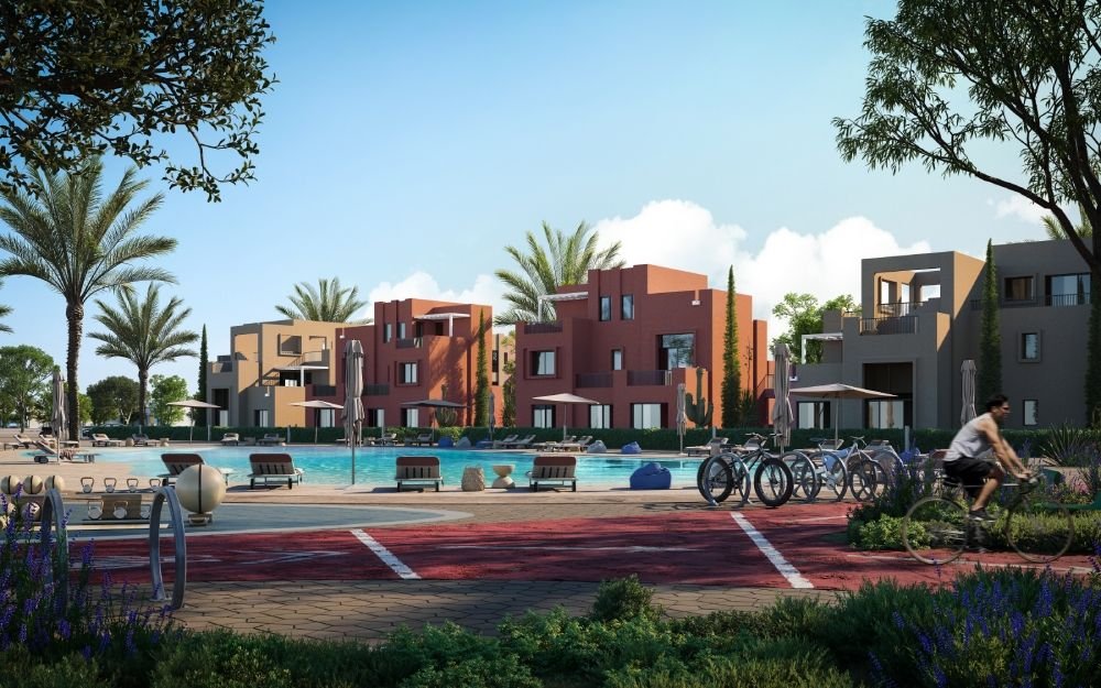 With an area of 213 meters, I live in the La Mirada project in New Cairo