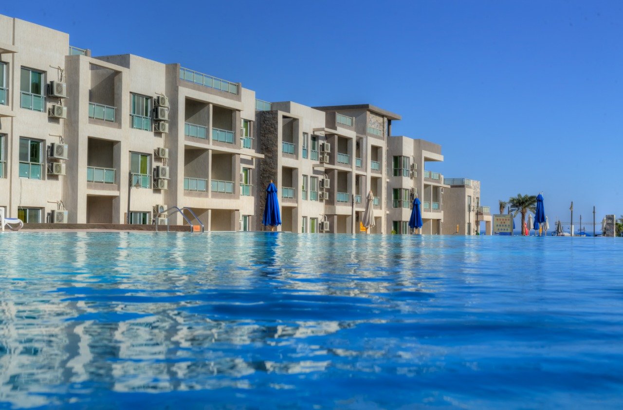 قرية اروما العين السخنة