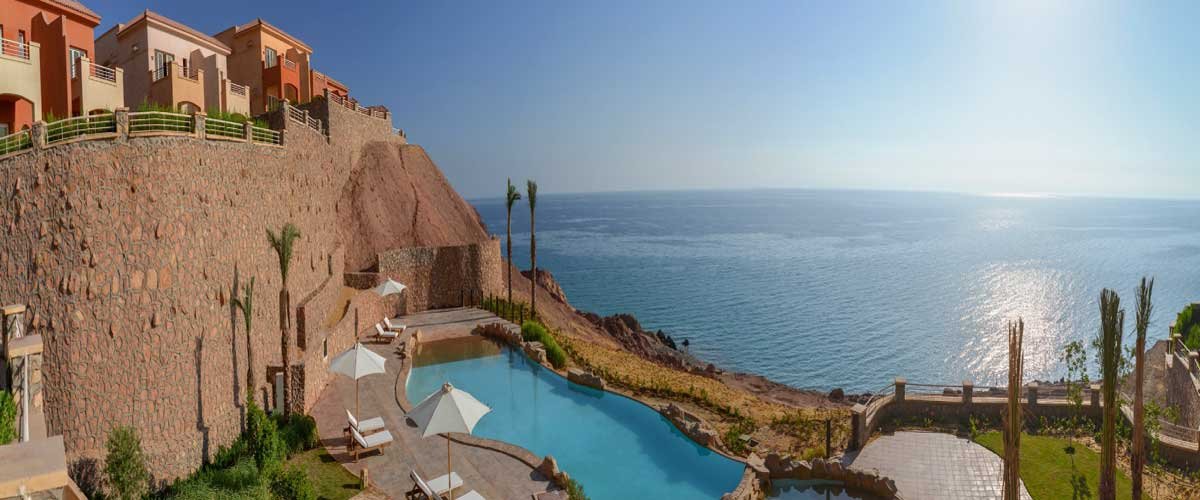 قرية تلال العين السخنة