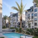 شقه بحديقه للبيع استلام فوري غرفتين بمقدم ٢٠٪ بالباتيو أورو