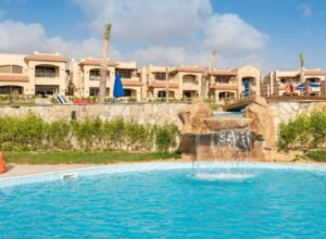 توين هاوس للبيع في قرية لافيستا باي الساحل مقد 10 %