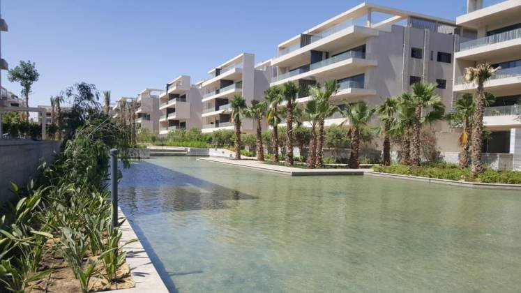 كمبوند ليك فيو